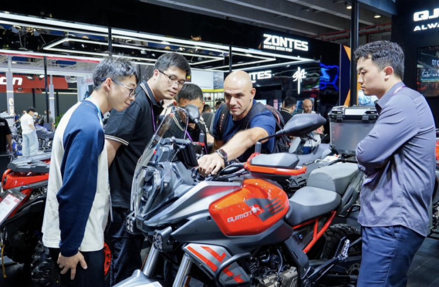 The Choice of Riding for a World Journey – QJMOTOR Makes a Stunning Appearance with Its Full Categories at the Canton Fair