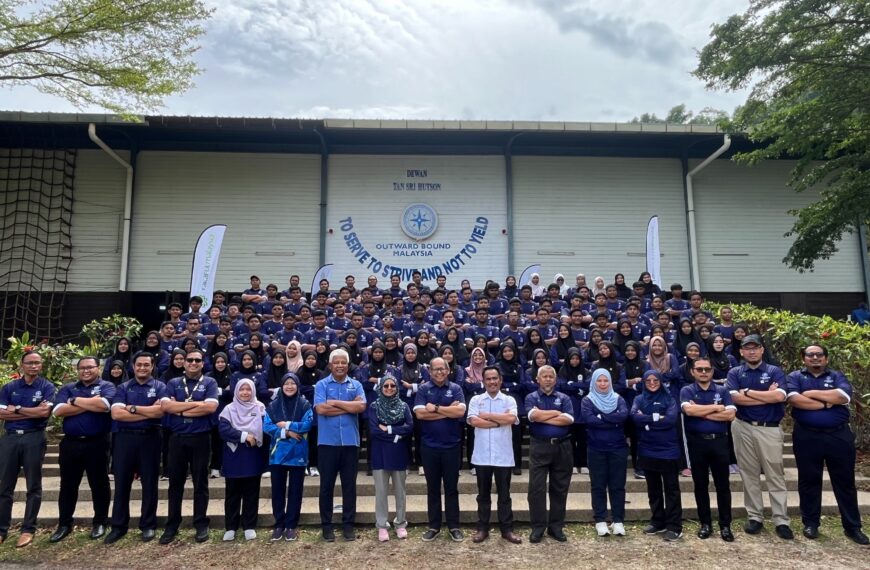 Asnaf Students Empowered Through Takaful Malaysia 100 Youth Leadership Program